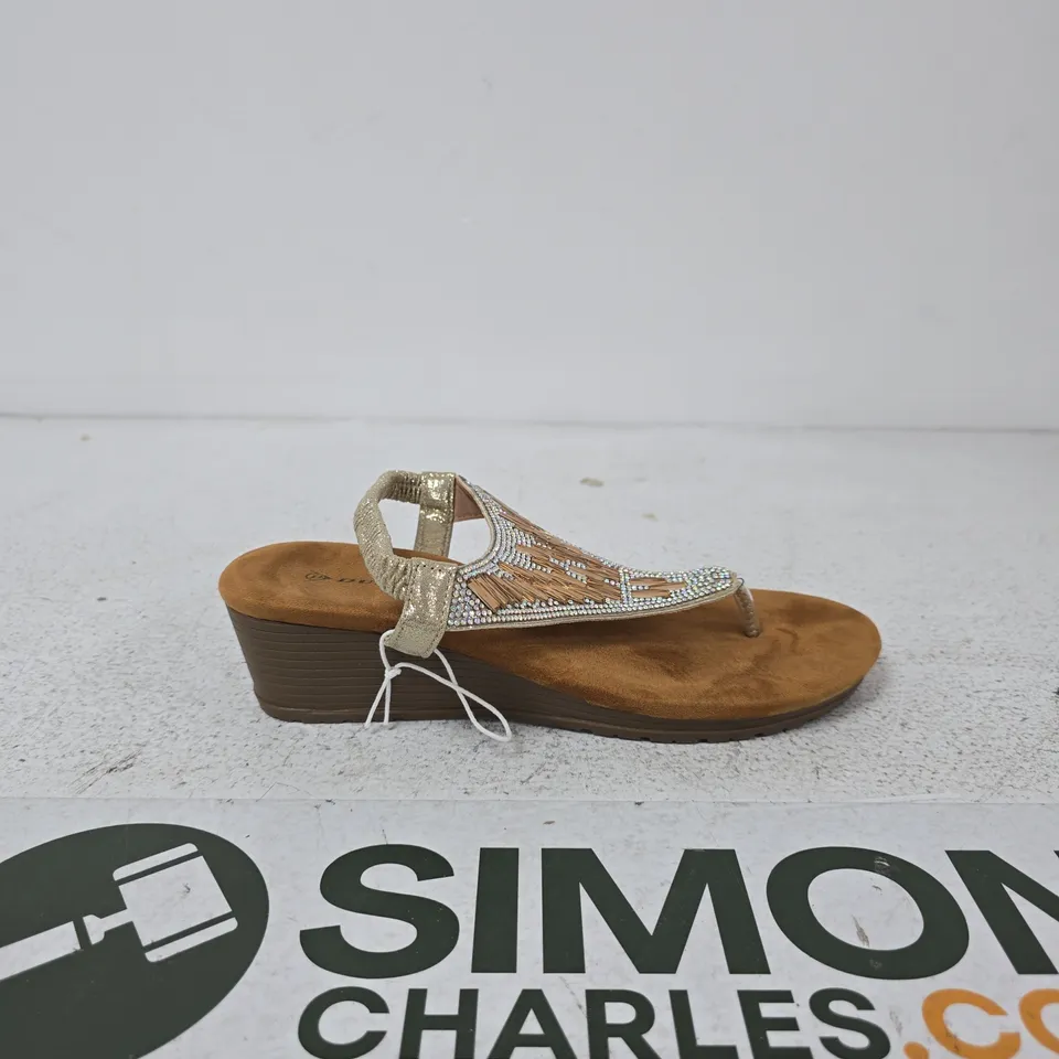 DUNLOP ABIGAIL DLP168 LIGHT GOLD BEADED SANDALS – UK 7