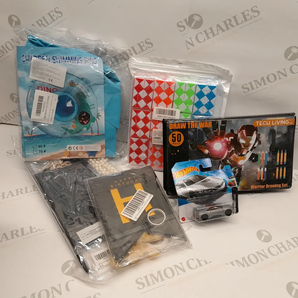 APPROXIMATELY 45 ASSORTED ITEMS OF FANCY DRESS AND ACCESSORIES TO INCLUDE;