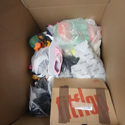 BOX OF APPROXIMATELY 16 ASSORTED PAIRS OF SHOES TO INCLUDE: FITFLOP BEIGE SANDALS