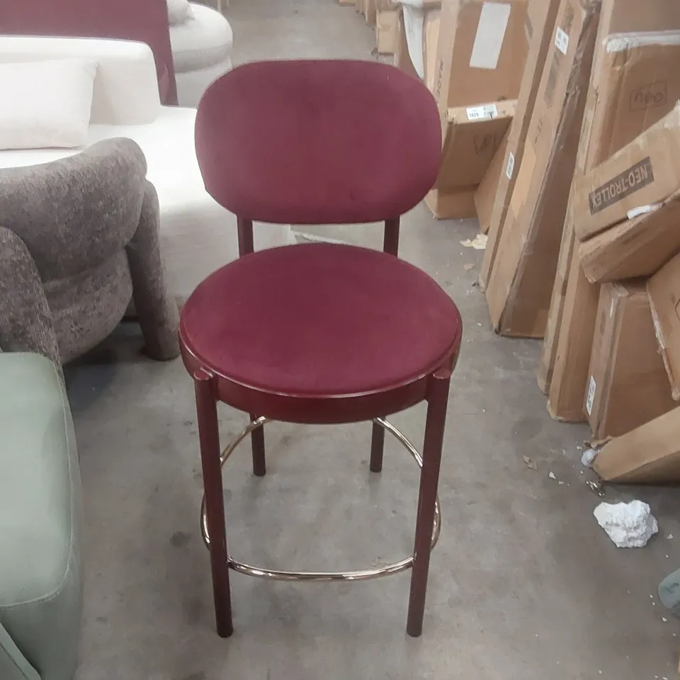 DANETTI BLAKE VELVET WITH METAL BAR STOOL