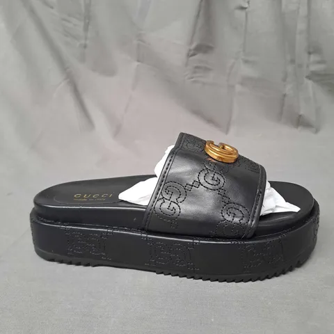 PAIR OF BLACK GUCCI SLIDES SIZE EU 39