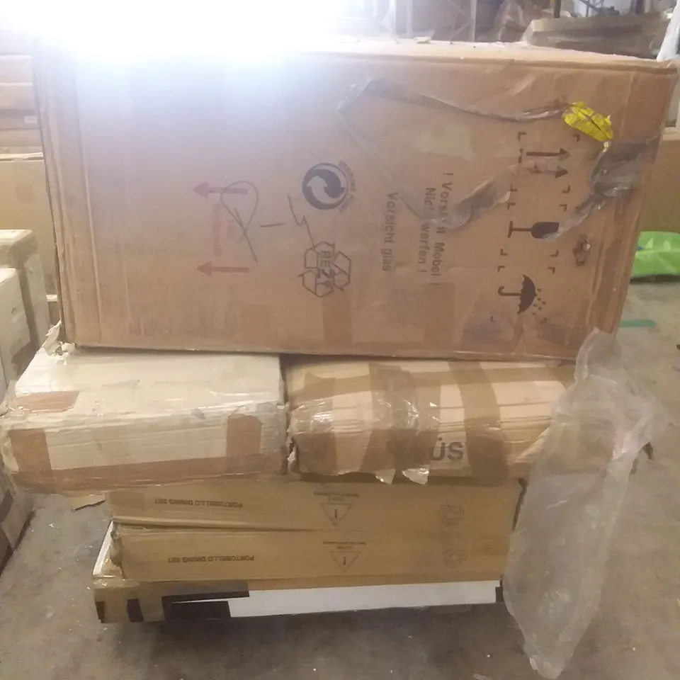PALLET OF ASSORTED SPARE FURNITURE PARTS