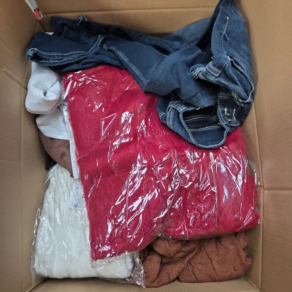 APPROXIMATELY 25 ASSORTED CLOTHING AND FASHION PRODUCTS IN VARIOUS STYLES AND SIZES - COLLECTION ONLY