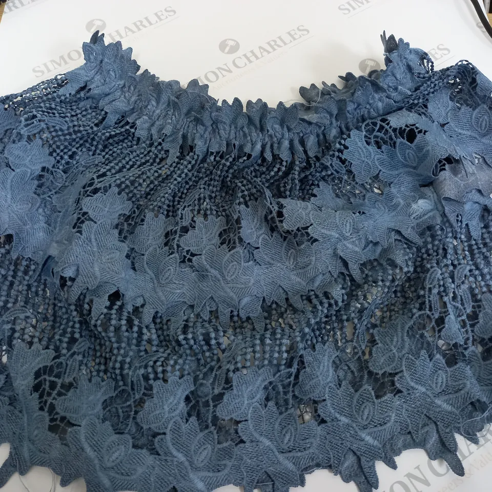 LAYERS BLUE OFF THE SHOULDER TOP BLUE SIZE LARGE
