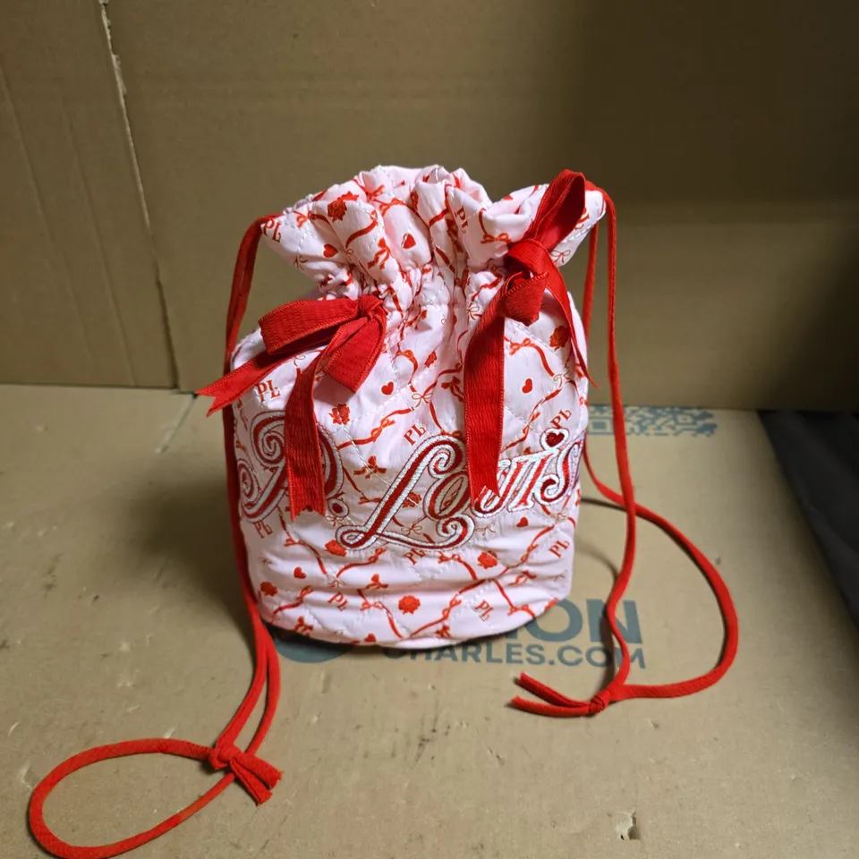 PLOUISE DRAWSTRING COSMETICS BAG TO INCLUDE SHIMMER BODY CREAM, FOAMING BODY WASH AND SCALP & BODY SCRUB