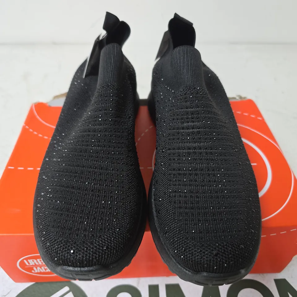 BOXED URBAN JACKS COCKTAIL TRAINERS, BLACK - UK SIZE 6