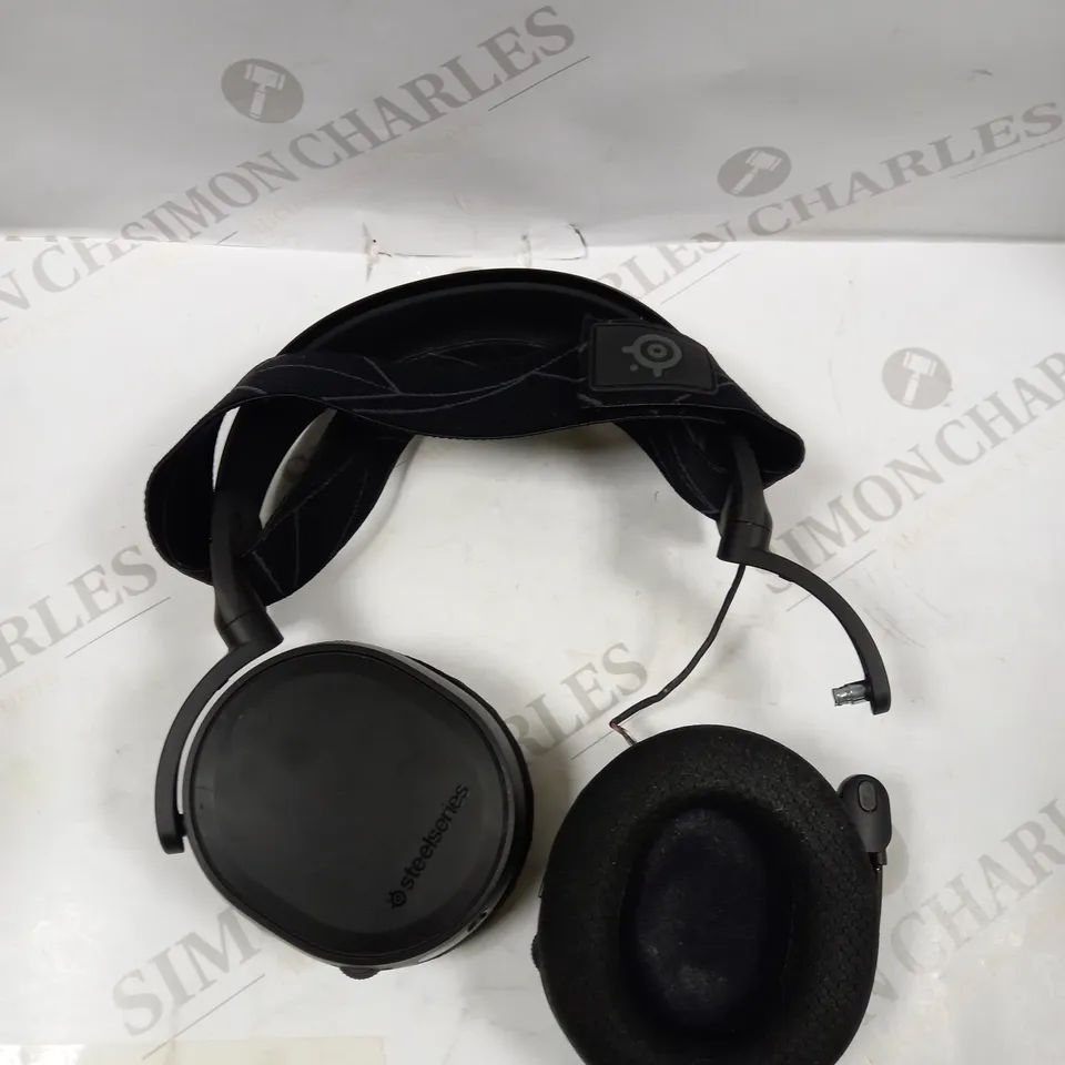STEELSERIES ARCTIS 7 WIRELESS GAMING HEADSET