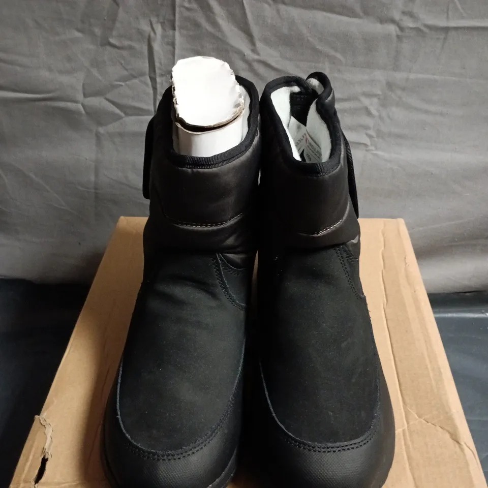 BOXED PAIR OF UGG BLACK WINTER BOOTS – UK 3 (EU 36)