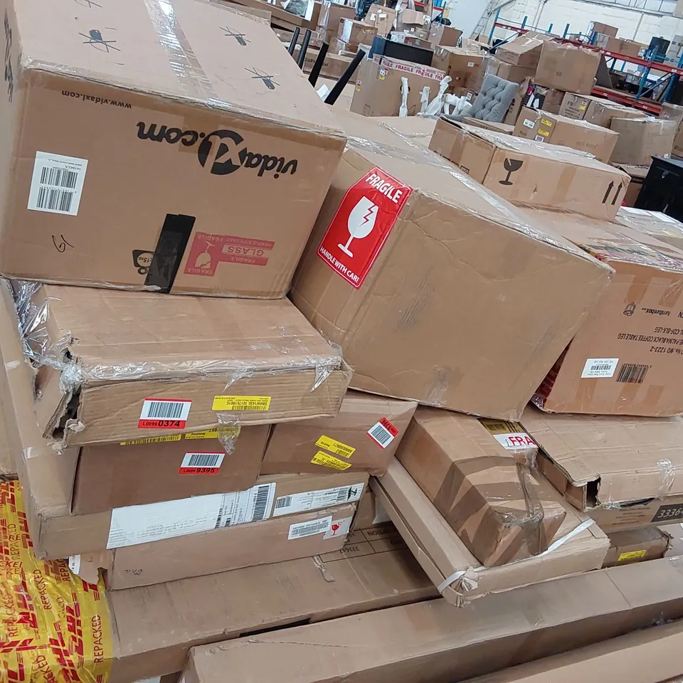 PALLET OF ASSORTED FURNITURE PARTS