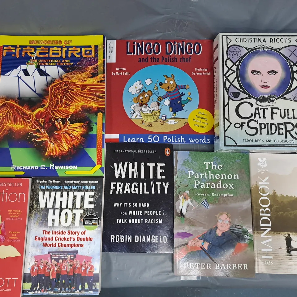 LARGE QUANTITY OF ASSORTED BOOKS BY VARIOUS AUTHORS TO INCLUDE NOELLE HOLTEN, H. D. CARLTON, TAHEREH MAFI, ETC