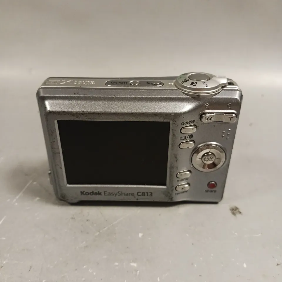 KODAK EASY-SHARE C813 DIGITAL CAMERA 