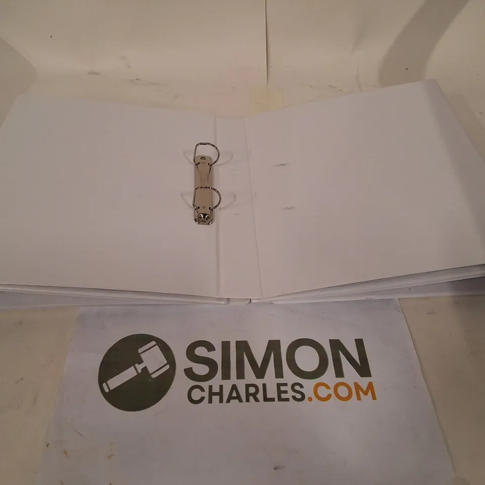 BOX CONTAINING 19 WHITE RING BINDERS