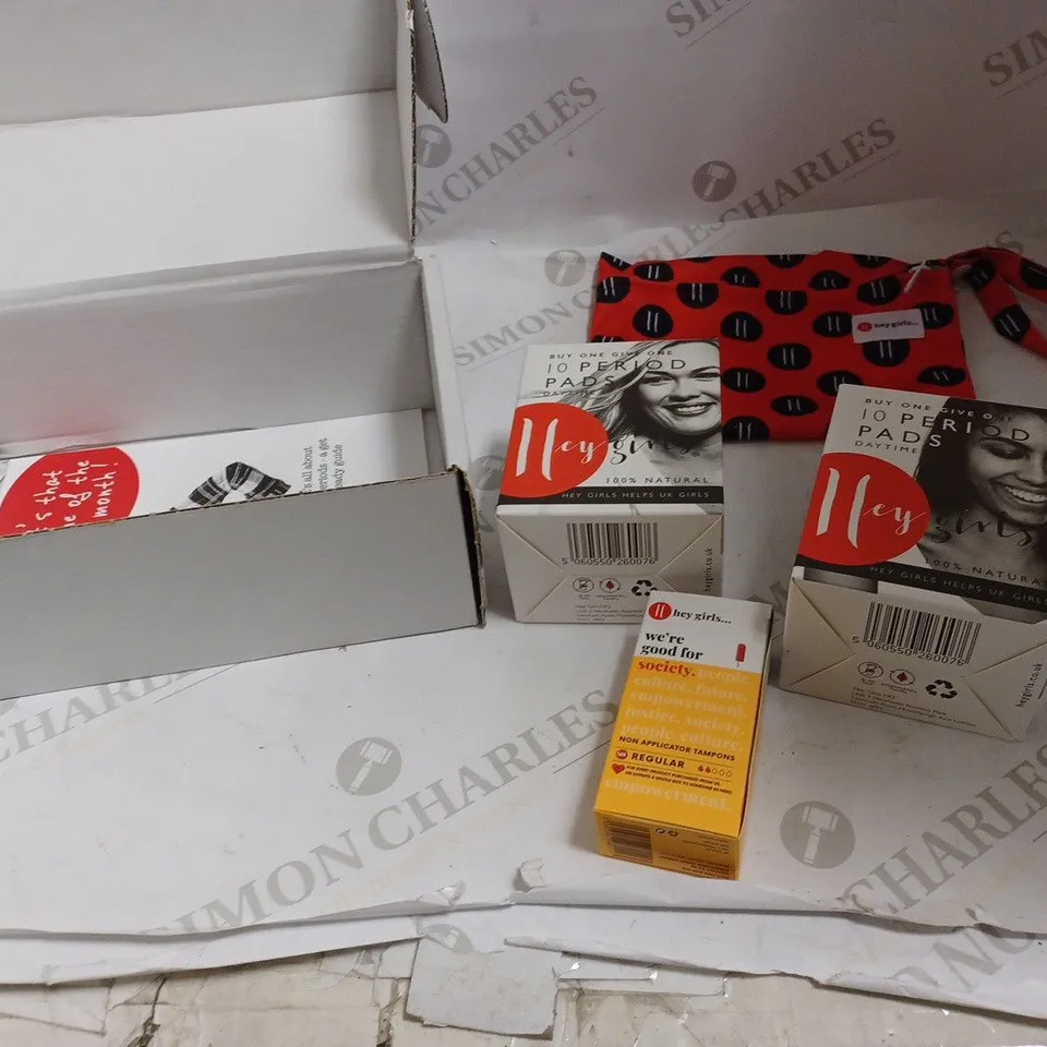LOT OF APPROX. 15 HEALTH AND BEAUTY ITEMS TO INCLUDE - 2 HEY GIRLS FEMININ PRODUCTS SET 