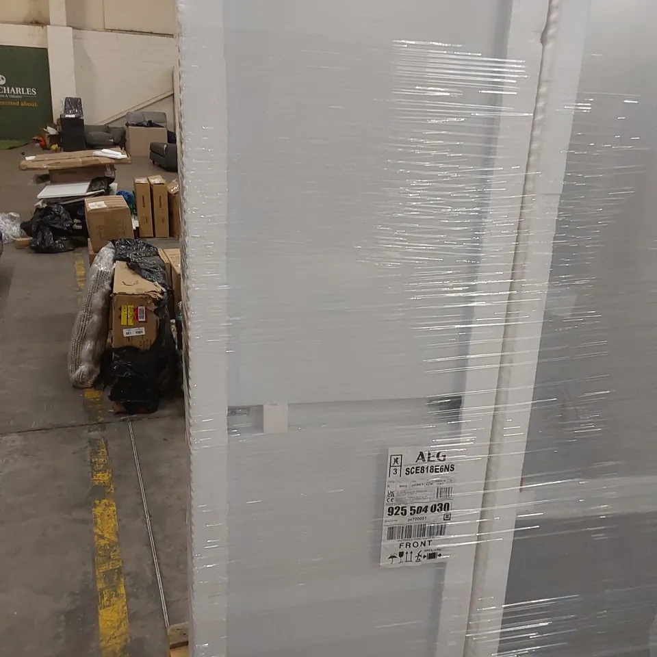 AEG 6000 SERIES INTEGRATED 50/50 FRIDGE FREEZER MODEL SCE818E6NS RRP £934
