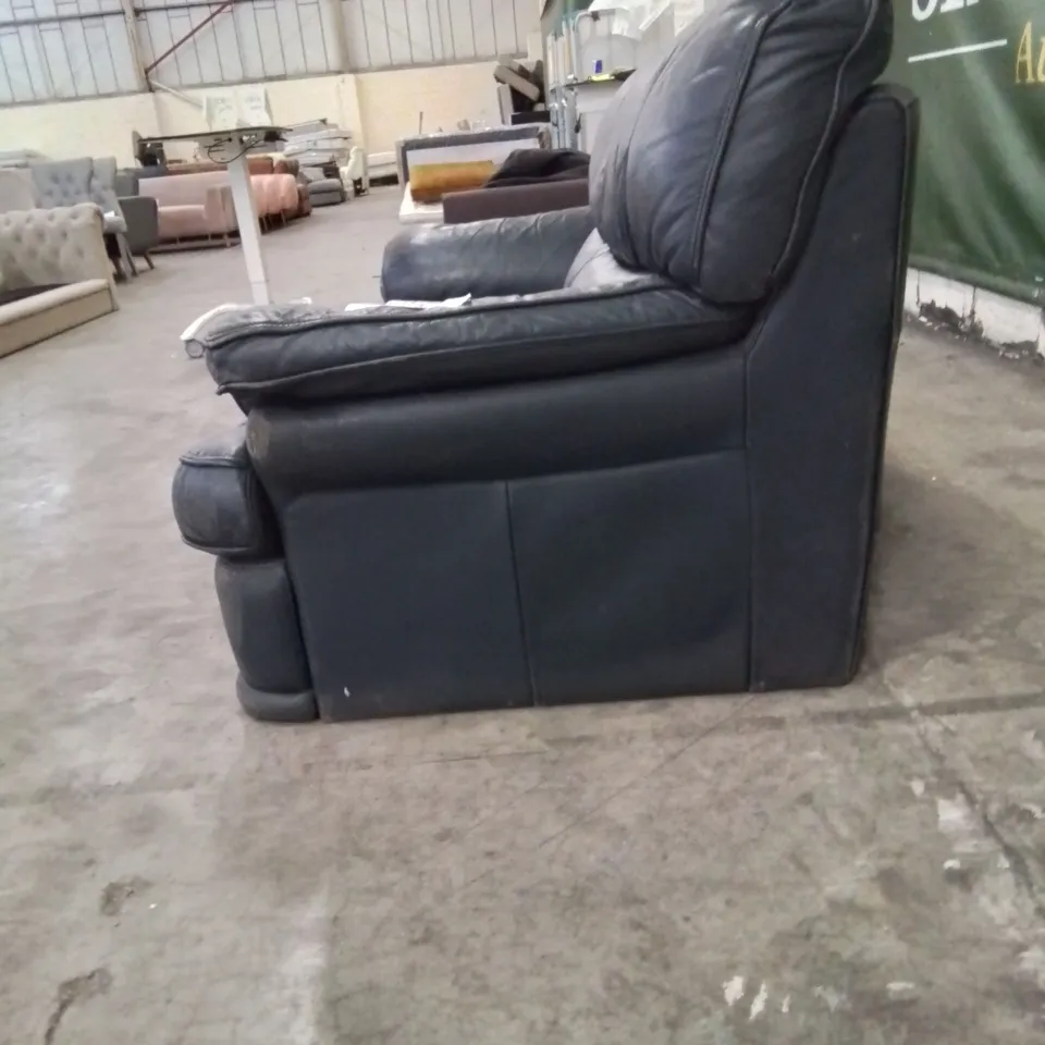 DESIGNER 2 SEATER LEATHER UPHOLSTERED SOFA 