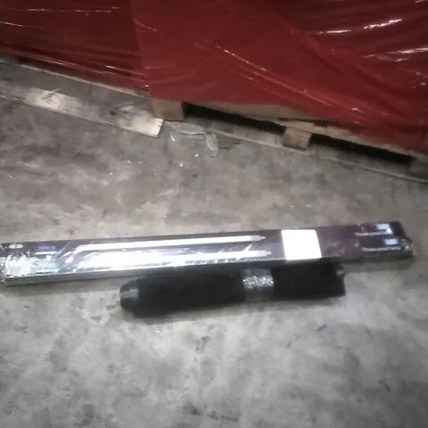 PALLET OF ASSORTED ITEMS INCLUDING - THREE-PROOF LAMP,FLOOR MAT