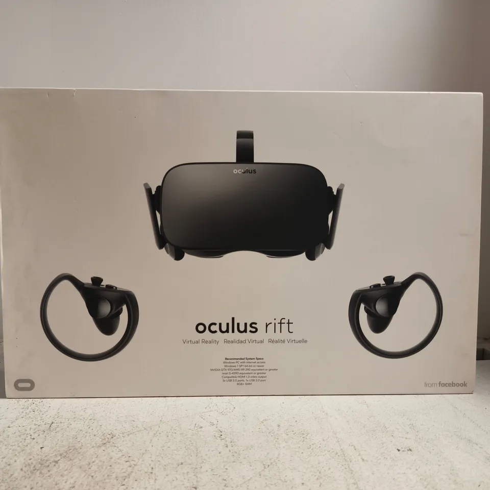 OCULUS RIFT VR HEADSET WITH CONTROLLERS – BOXED