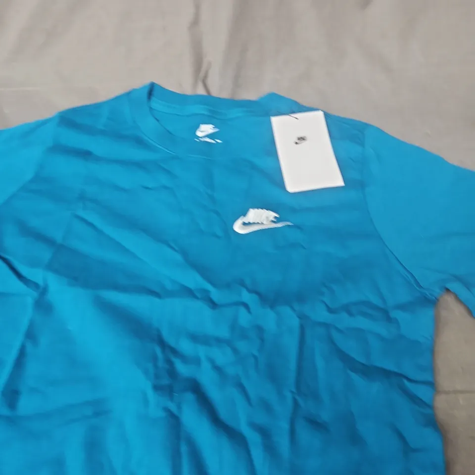 KID NIKE CASUAL TEE - LARGE 