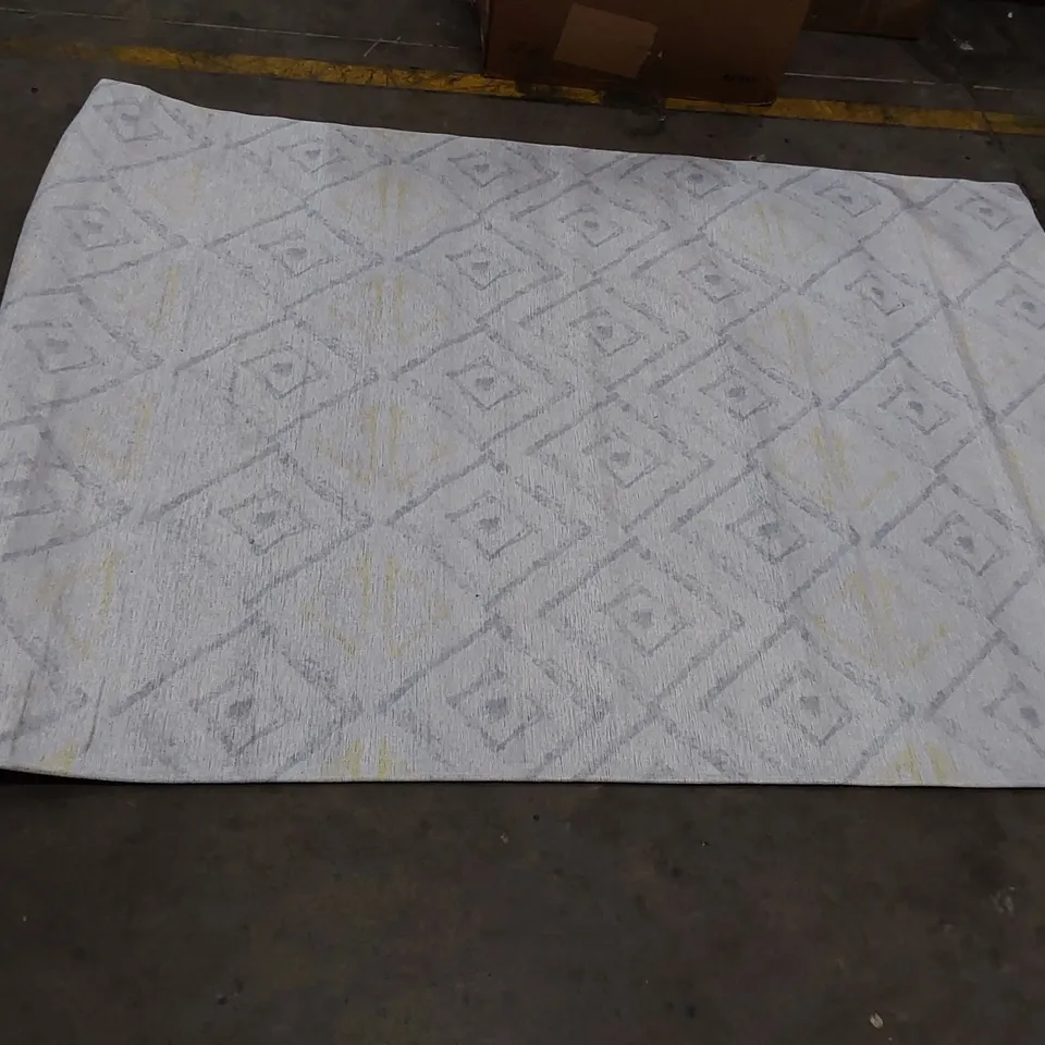 LAMAVOLA LINE RUG - YELLOW/GREY // SIZE: 160 X 230cm