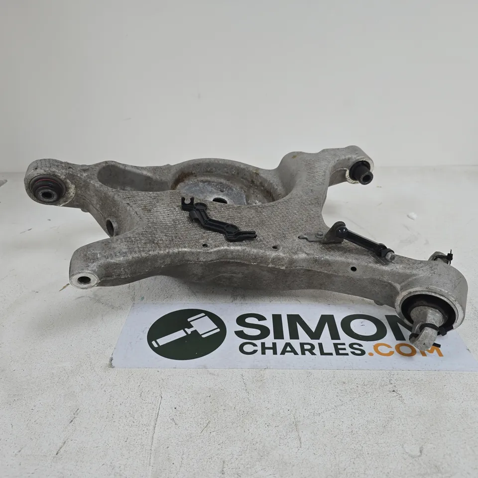 VOLVO REPLACEMENT PART LOWER SUSPENSION ARM