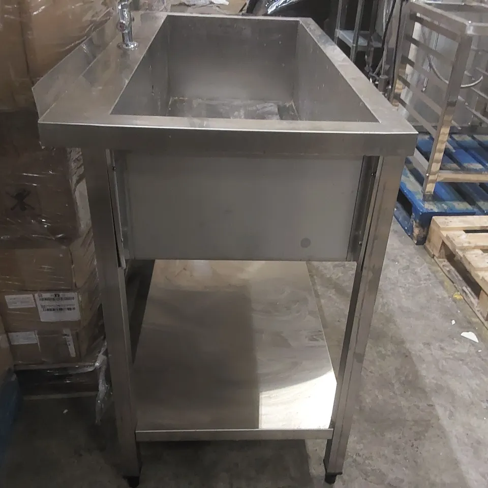 ADEXA COMMERCIAL STAINLESS STEEL SINK WITH TAP