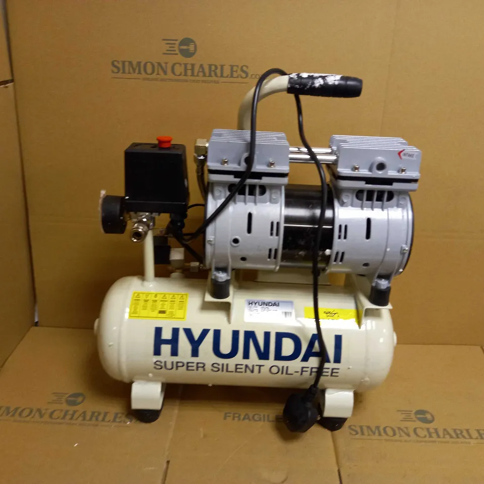 HYUNDAI SILENCED AIR COMPRESSOR, 550 W, 230 V - COLLECTION ONLY