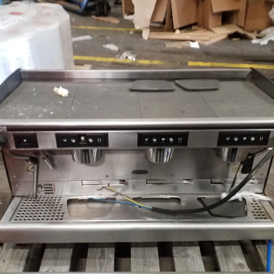 RANCILIO RAN7-3 COMMERCIAL 3 GROUP BARRISTA COFFEE MACHINE