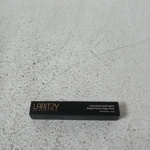 BOX OF APPROXIMATELY 400  X LARITZY LONG LASTING LIQUID LIPSTICK – BOXED - 3G