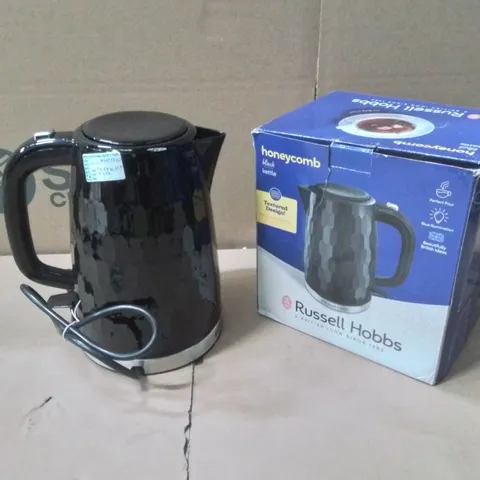 BOXED RUSSELL HOBBS 26051 PLASTIC KETTLE - HONEYCOMB BLACK