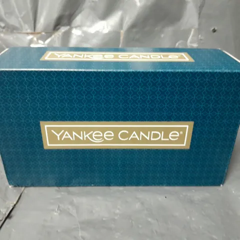 BOXED YANKEE CANDLE SET