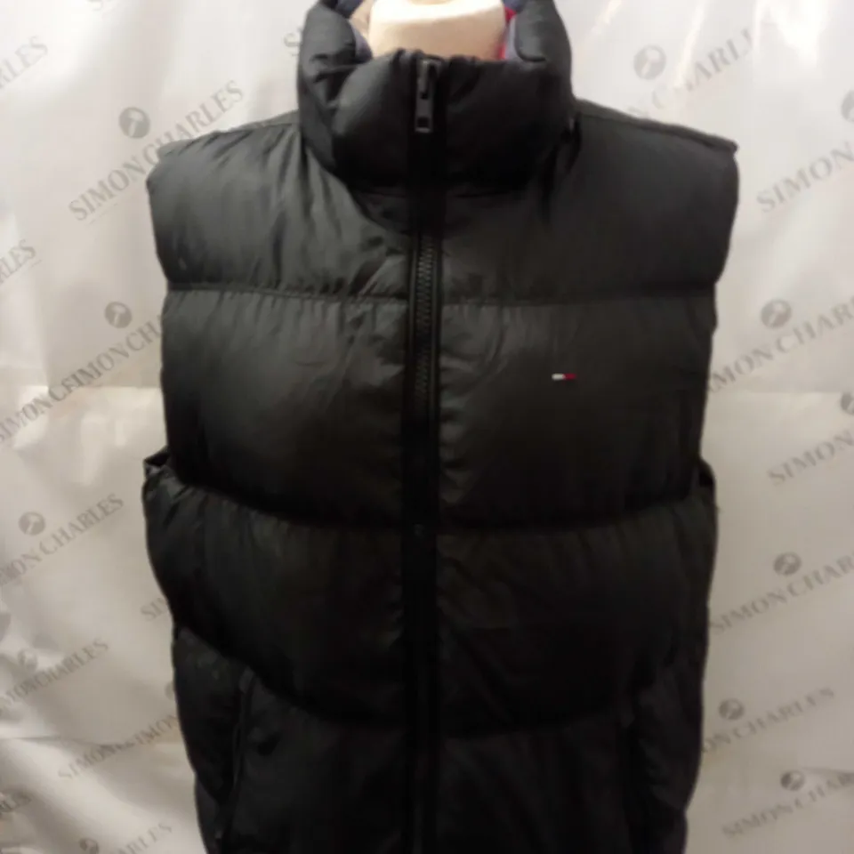 TOMMY HILFIGER BODY WARMER SIZE L