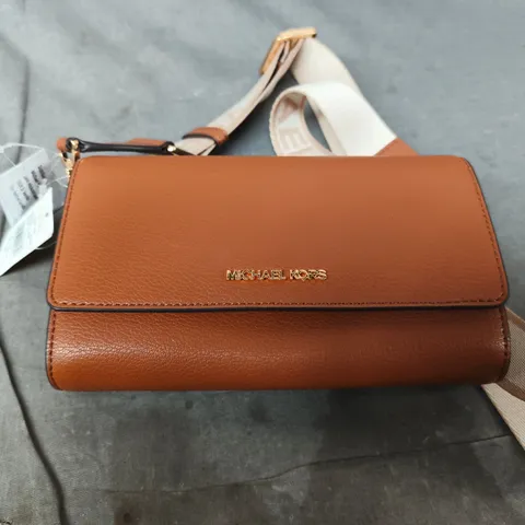 MICHAEL KORS BROWN LEATHER CROSSBODY BAG