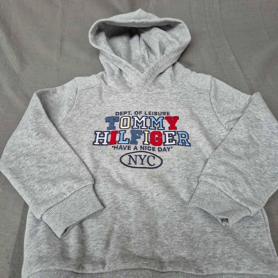 BOYS TOMMY HILFIGER GRAPHIC HOODY - SIZE 104 - KIDS