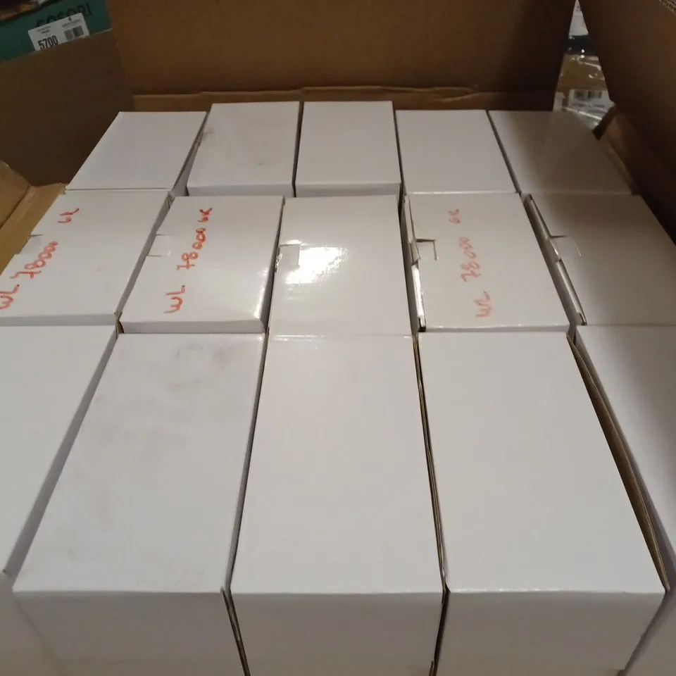 LOT OF APPROXIMATELY 30 BRAND NEW 15W 6K LED ROUND DOWNLIGHTS IN WHITE (WL78000) - COLLECTION ONLY