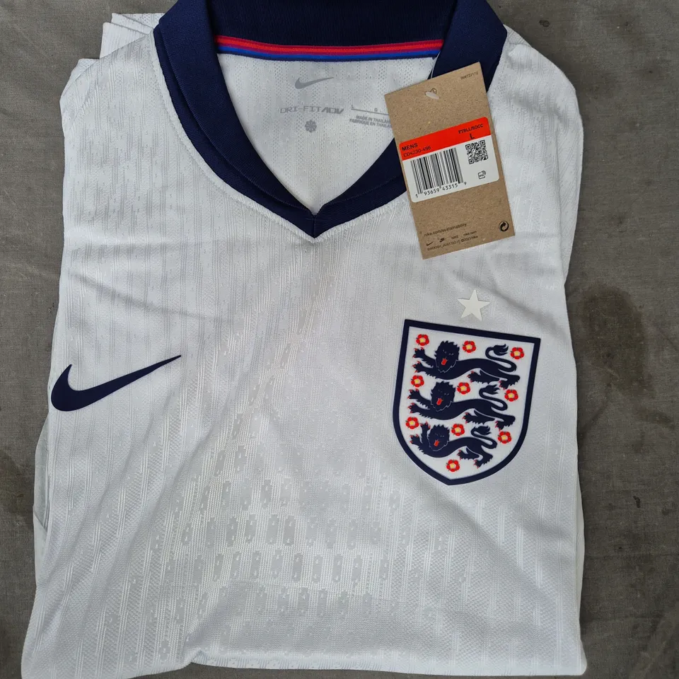 NIKE ENGLAND FOOTBALL TOP IN WHITE SIZE LARGE