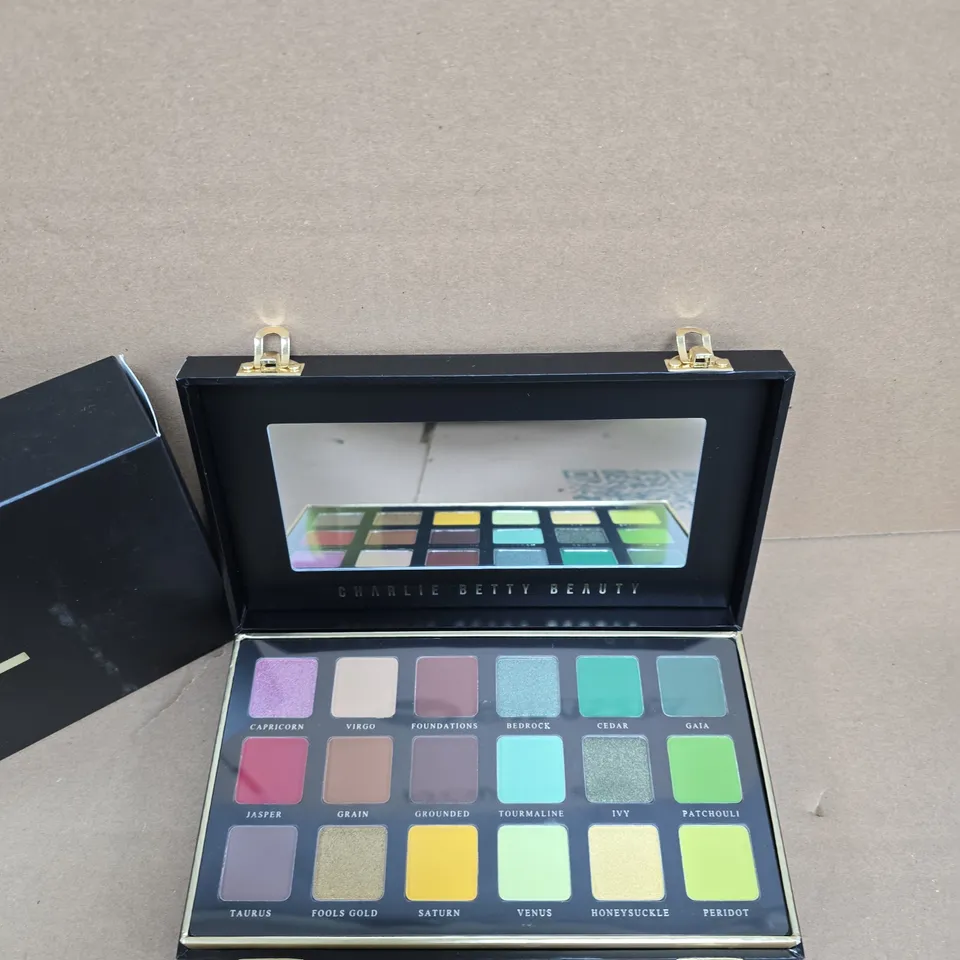CHARLIE BETTY BEAUTY THE EARTH PALETTE PRESSED PIGMENT AND GLITTER EYE AND FACE PALETTE