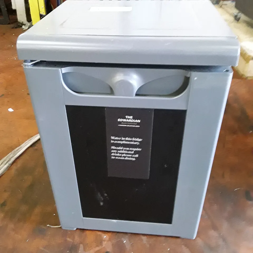 SMARTCUBE SC40 MINIBAR