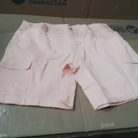 BOXED BRAND NEW APPROXIMATELY 36 JD WILLIAMS CARGO SHORTS PEACH SIZE 20
