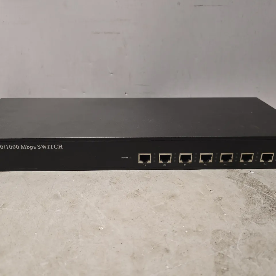 BOXED DYNAMODE 8 PORT 10/100/1000 MBPS SWITCH 