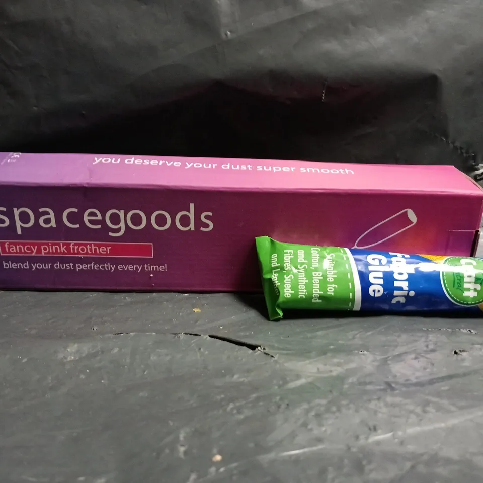 APPROXIMATELY 10 ASSORTED HOUSEHOLD ITEMS TO INCLUDE SPACEGOODS FANCY PINK FROTHER, FABRIC GLUE, ETC