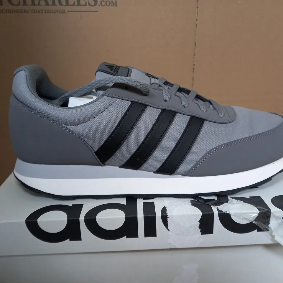 BOXED ADIDAS RUN 60S 3,0 TRAINERS IN GREY - SIZE 11