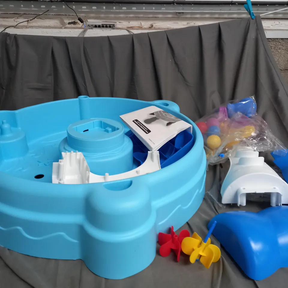 LITTLE TIKES SPINING SEAS WATER TABLE - COLLECTION ONLY  RRP £57.99