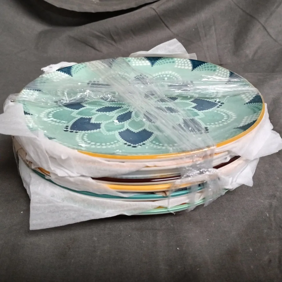BOXED UNBRANDED SET OF 6 SALAD PLATES