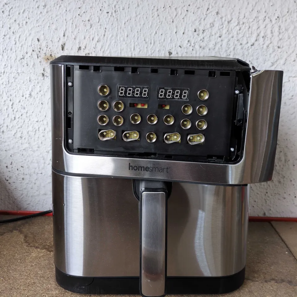 BOXED HOME SMART AIR FRYER - DAMAGED 