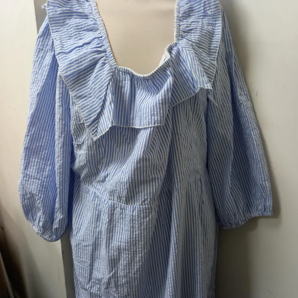 JOANIE MIRANDA DRESS IN BLUE/WHITE - UK 22