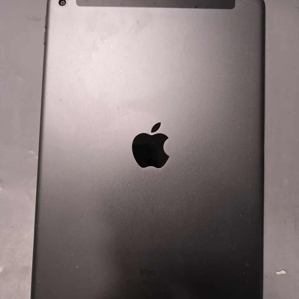 APPLE IPAD 8TH GEN 10.2 A2429