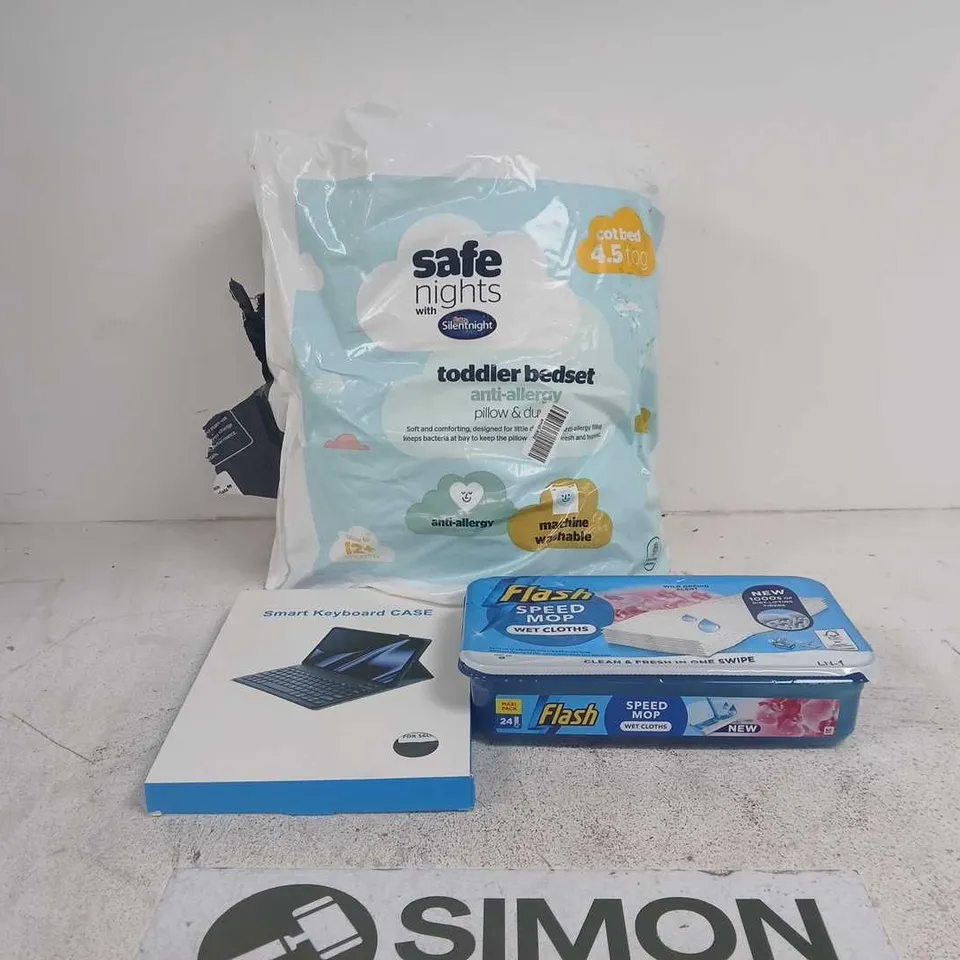 BOX OF APPROXIMATELY 20 ASSORTED ITEMS TO INCLUDE FLASK WET CLOTHS, SMART KEYBOARD CASE, SILENT NIGHT TODDLER BEDSET ETC