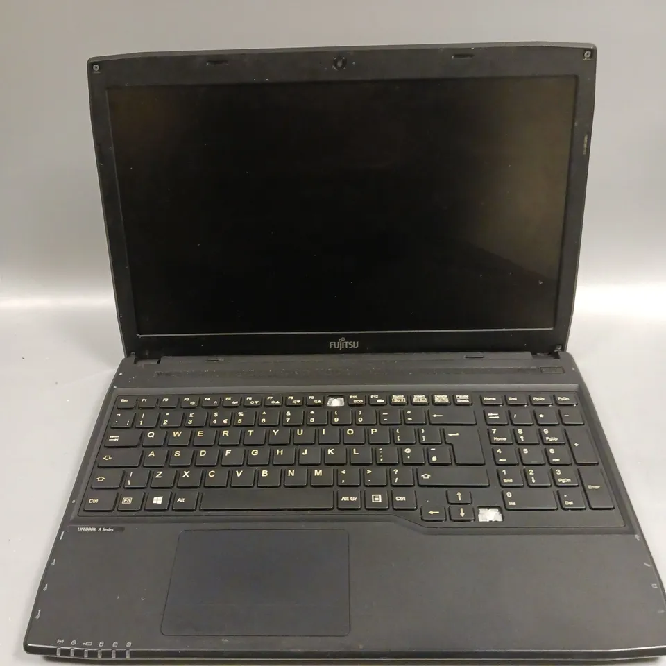 FUJITSU LIFEBOOK A514 LAPTOP 