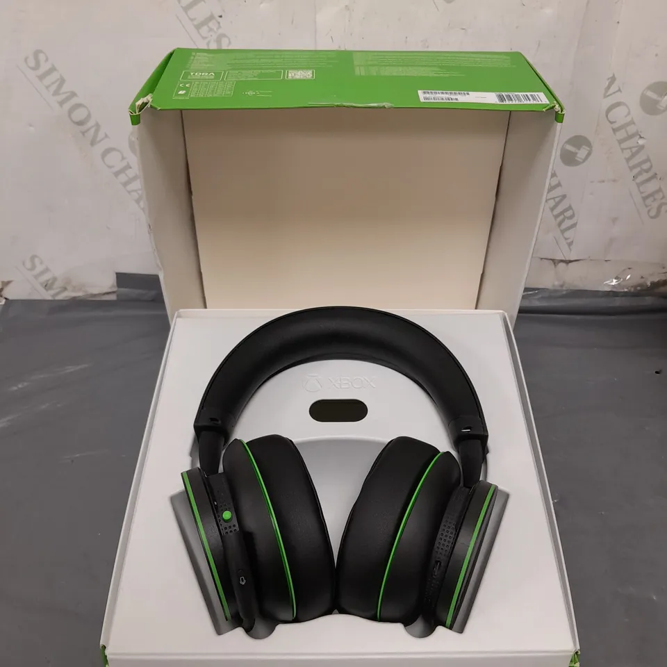 BOXED XBOX WIRELESS HEADSET IN BLACK