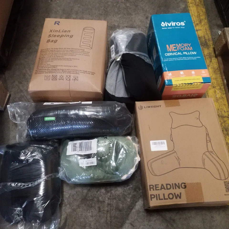 PALLET CONTAINING ASSORTED PILLOWS & CURTAINS